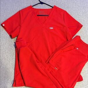 Figs jogger scrub set red